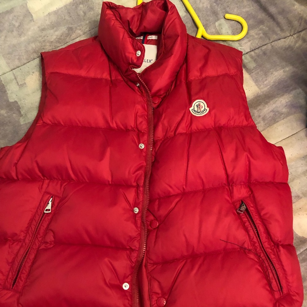 Moncler vest - Picture 2 of 8